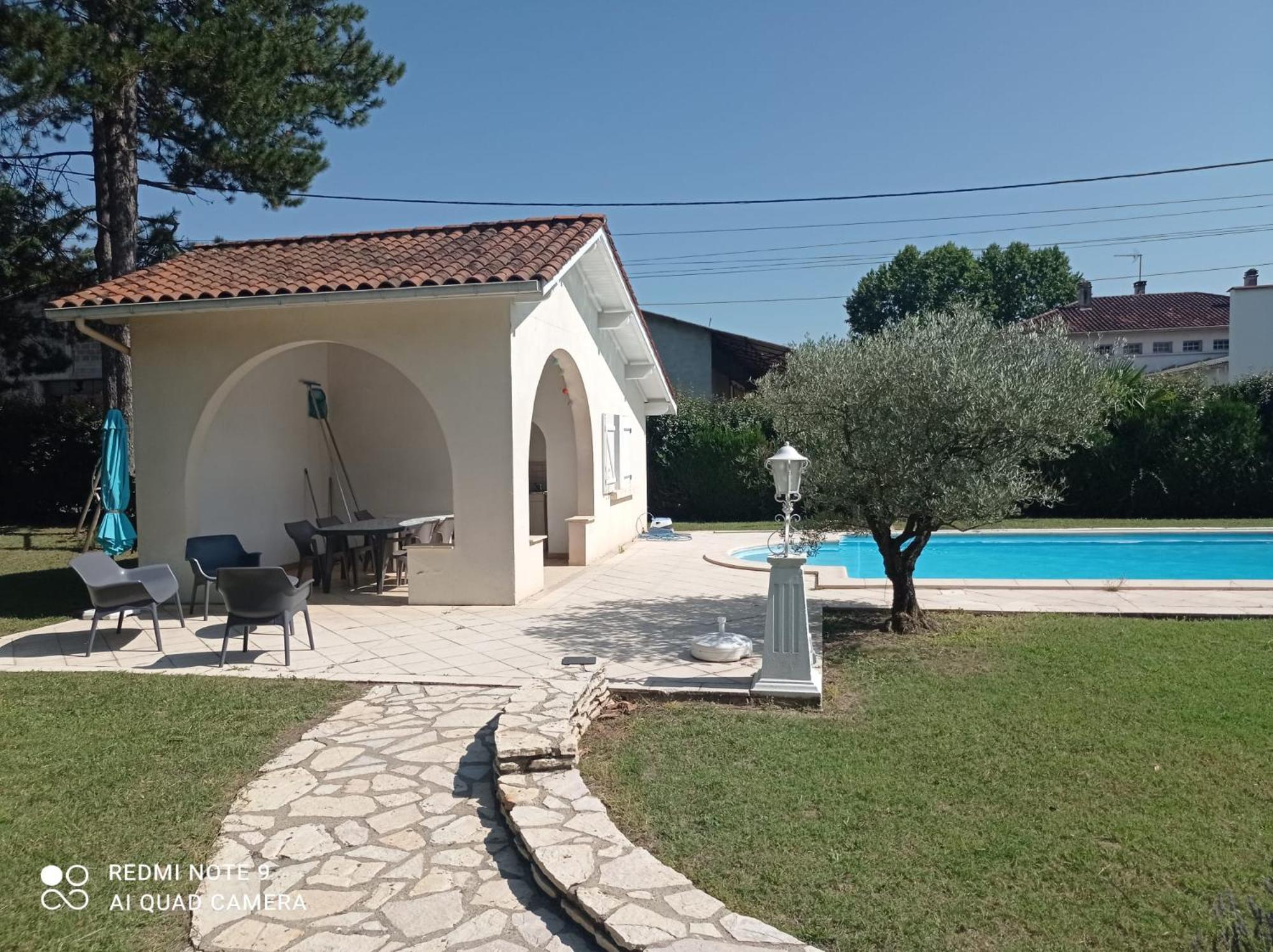 La Maison Basque Sainte-Livrade-sur-Lot Eksteriør bilde