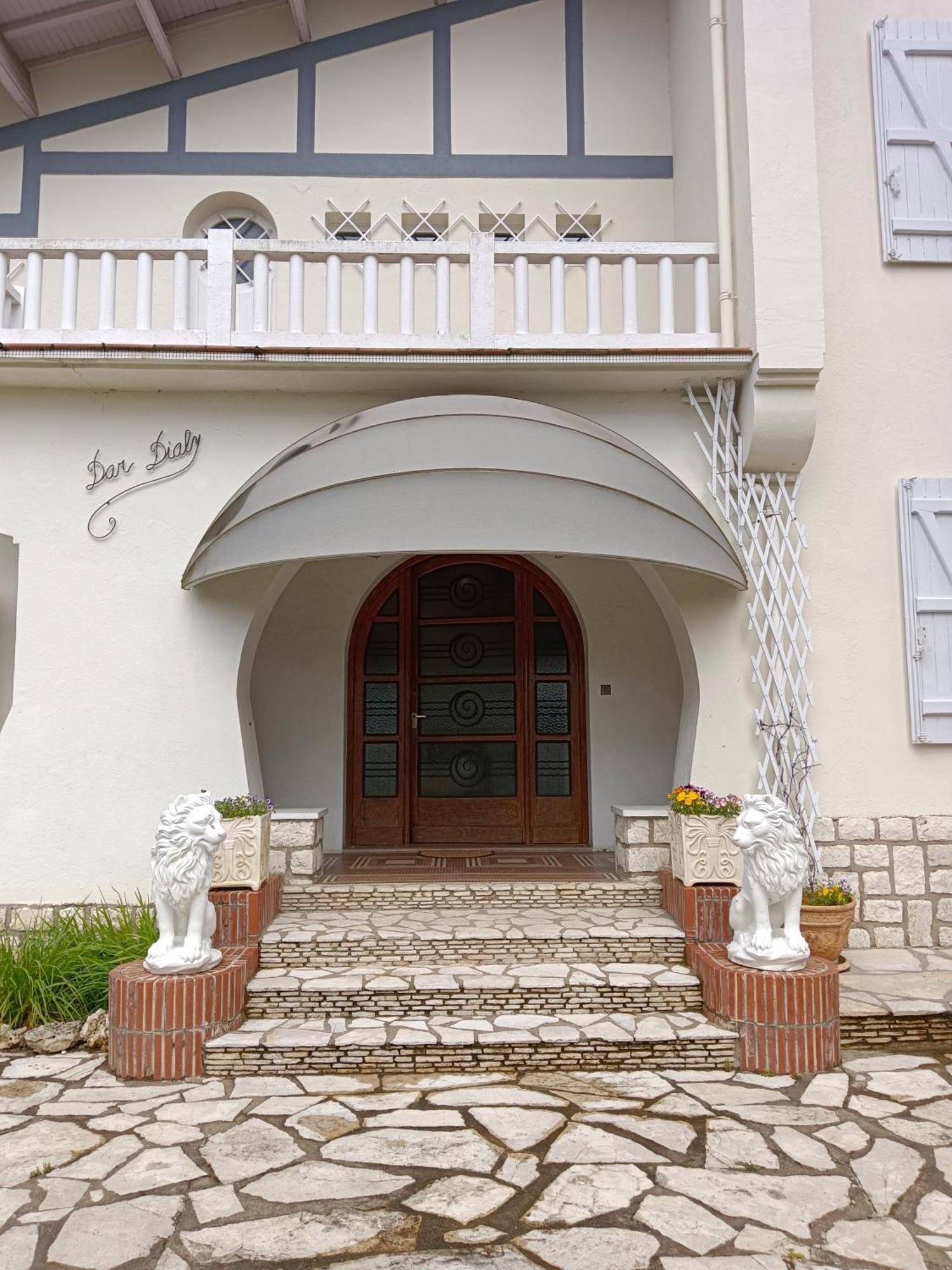 La Maison Basque Sainte-Livrade-sur-Lot Eksteriør bilde